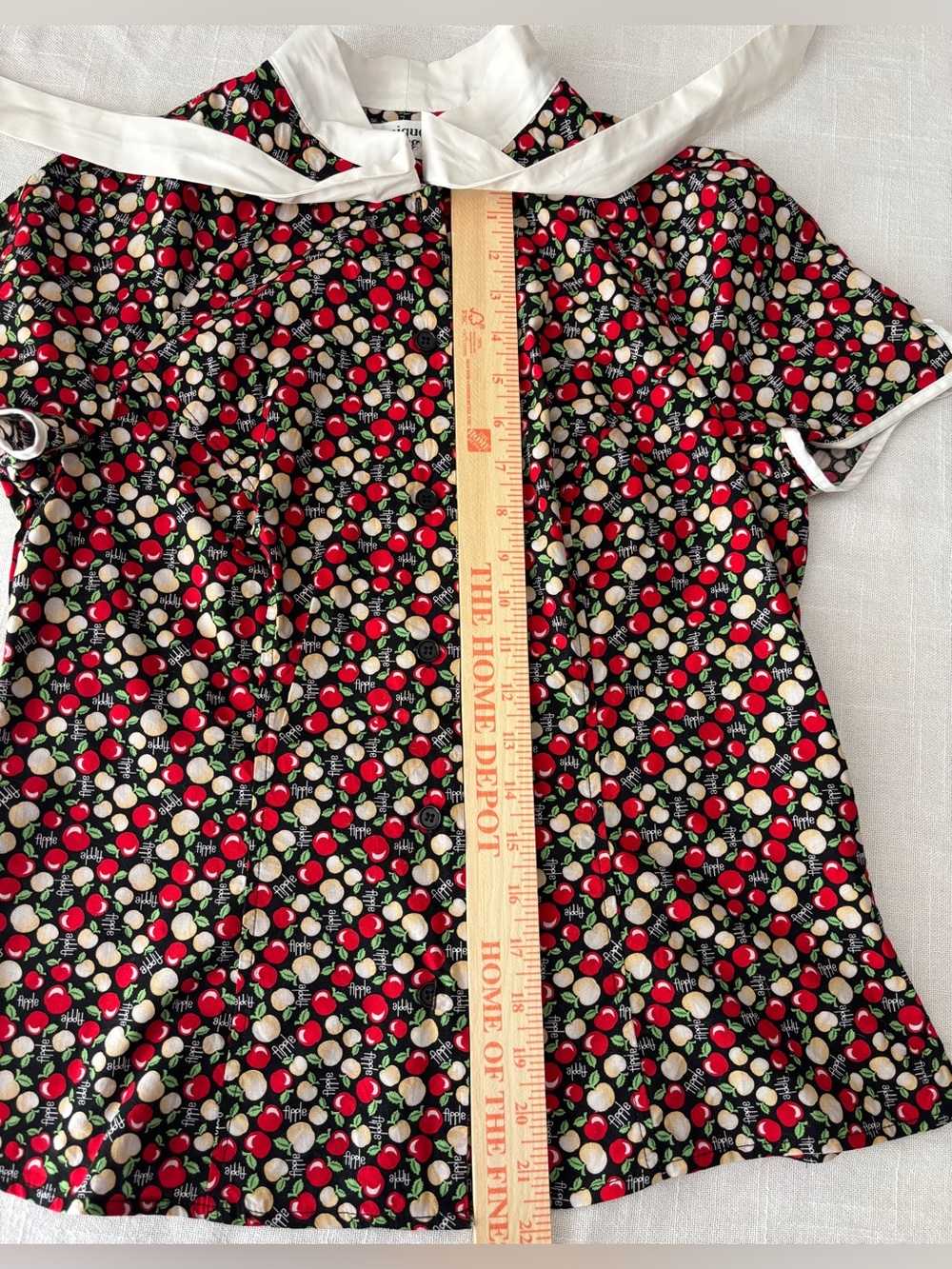Unique Vintage Black Apple Print Blouse with White Bow Collar ~ Women’s 11/12/L - Picture 5 of 13